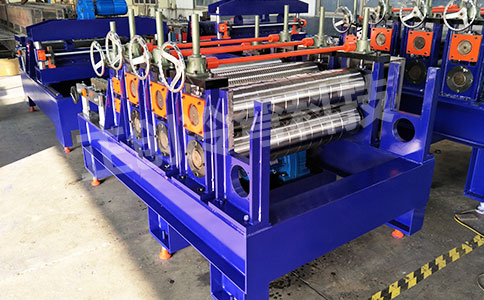 半自動(dòng)PU發(fā)泡板機(jī) 廠家直銷(xiāo)